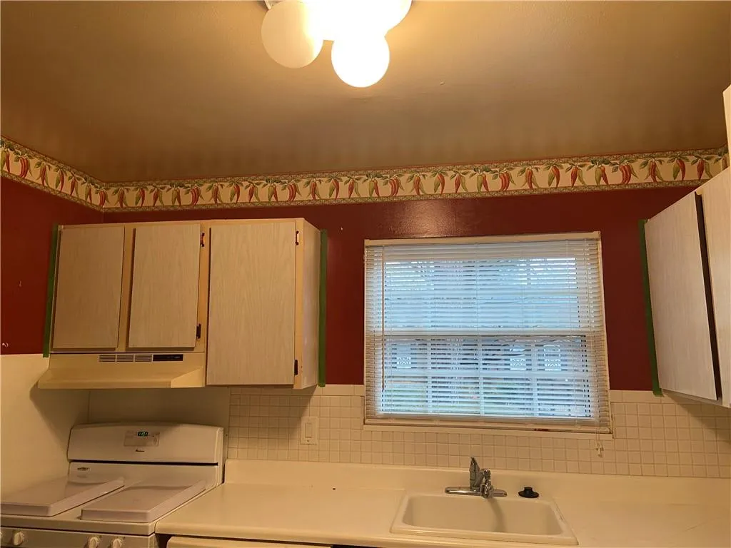 5677 Kingsport Drive, Sandy Springs, Georgia 30342, 2 Bedrooms Bedrooms, ,1 BathroomBathrooms,Residential,Sold,5677 Kingsport Drive,6983147