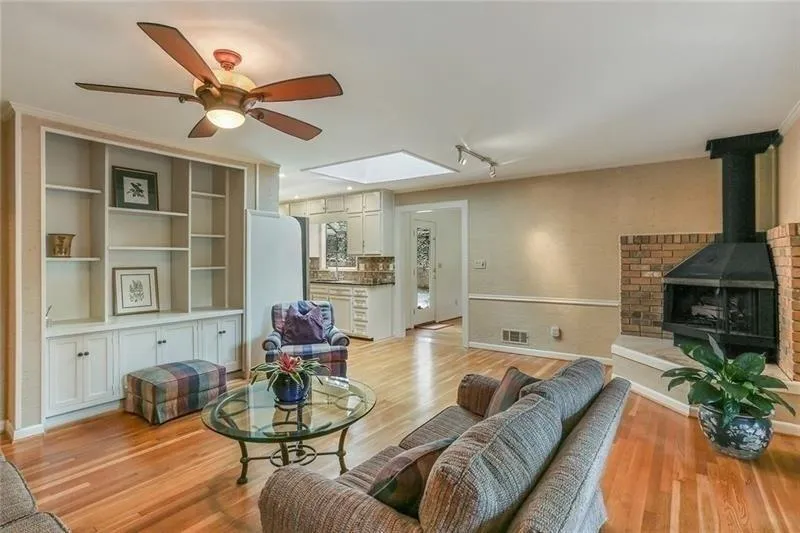4830 Longchamps Drive, Sandy Springs, Georgia 30319, 5 Bedrooms Bedrooms, ,3 BathroomsBathrooms,Residential,Sold,4830 Longchamps Drive,6029014