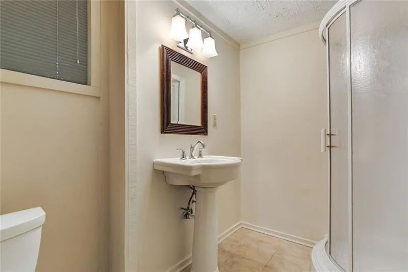 4830 Longchamps Drive, Sandy Springs, Georgia 30319, 5 Bedrooms Bedrooms, ,3 BathroomsBathrooms,Residential,Sold,4830 Longchamps Drive,6029014