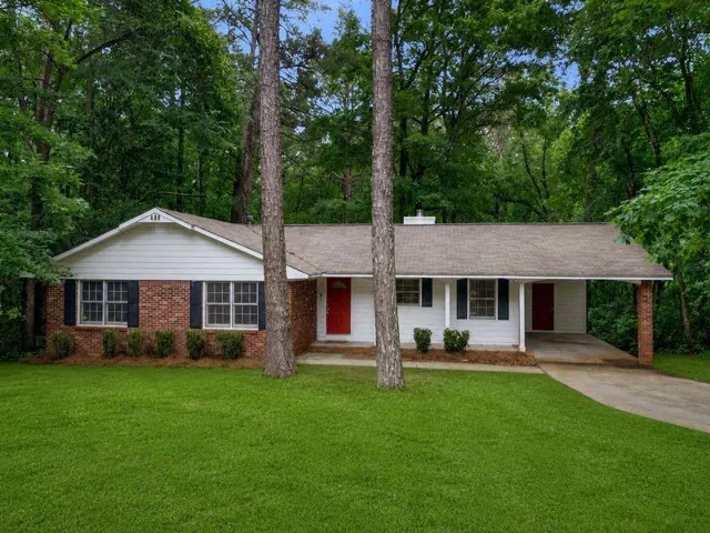 260 Pinehurst Drive, Stockbridge, Georgia 30281