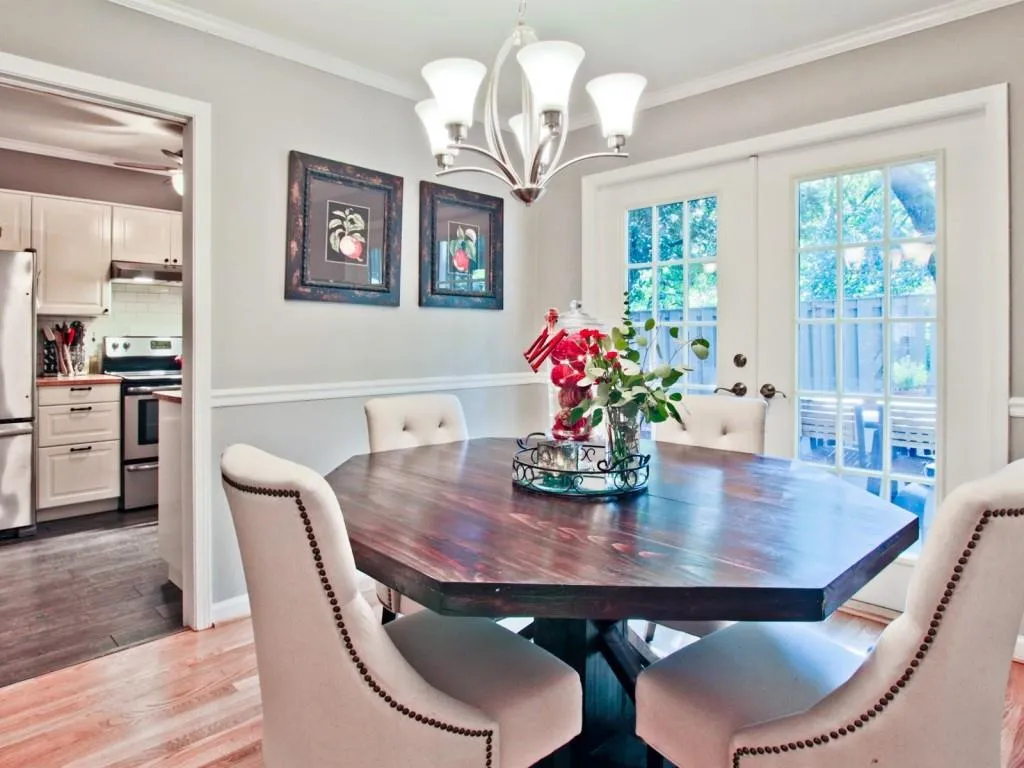 35 La Rue Place Nw, Atlanta, Georgia 30327, 2 Bedrooms Bedrooms, ,2 BathroomsBathrooms,Residential,Sold,35 La Rue Place Nw,5910610