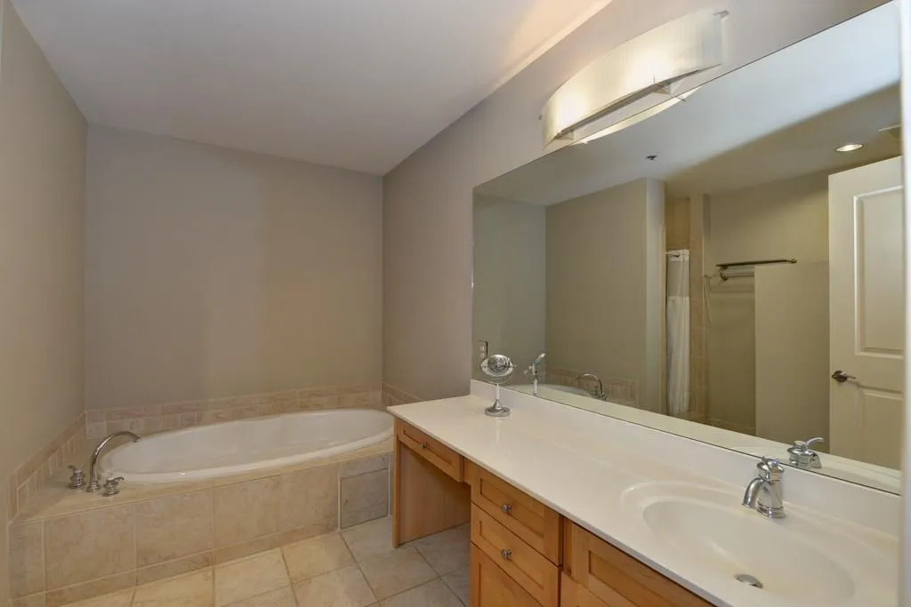 6105 Blue Stone Road Unit 214, Sandy Springs, Georgia 30328, 2 Bedrooms Bedrooms, ,2 BathroomsBathrooms,Residential,Sold,6105 Blue Stone Road Unit 214,5657047