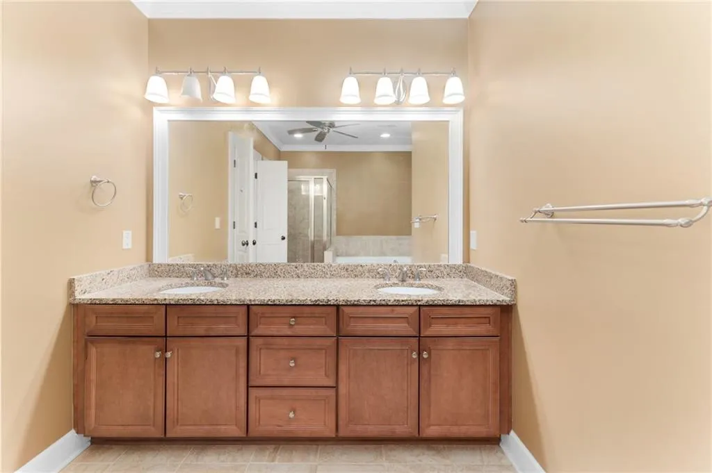 205 Riversgate Drive, Atlanta, Georgia 30339, 3 Bedrooms Bedrooms, ,3 BathroomsBathrooms,Residential,Sold,205 Riversgate Drive,7160068