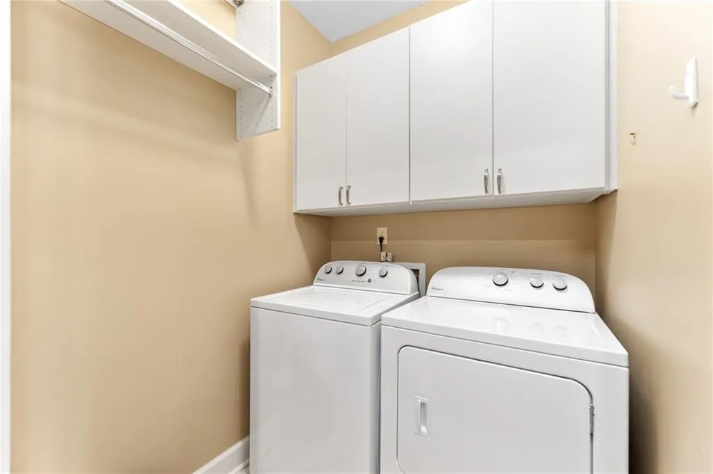 205 Riversgate Drive, Atlanta, Georgia 30339, 3 Bedrooms Bedrooms, ,3 BathroomsBathrooms,Residential,Sold,205 Riversgate Drive,7160068