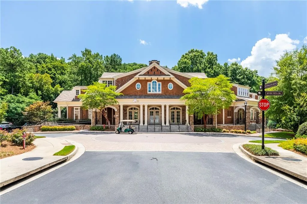 205 Riversgate Drive, Atlanta, Georgia 30339, 3 Bedrooms Bedrooms, ,3 BathroomsBathrooms,Residential,Sold,205 Riversgate Drive,7160068