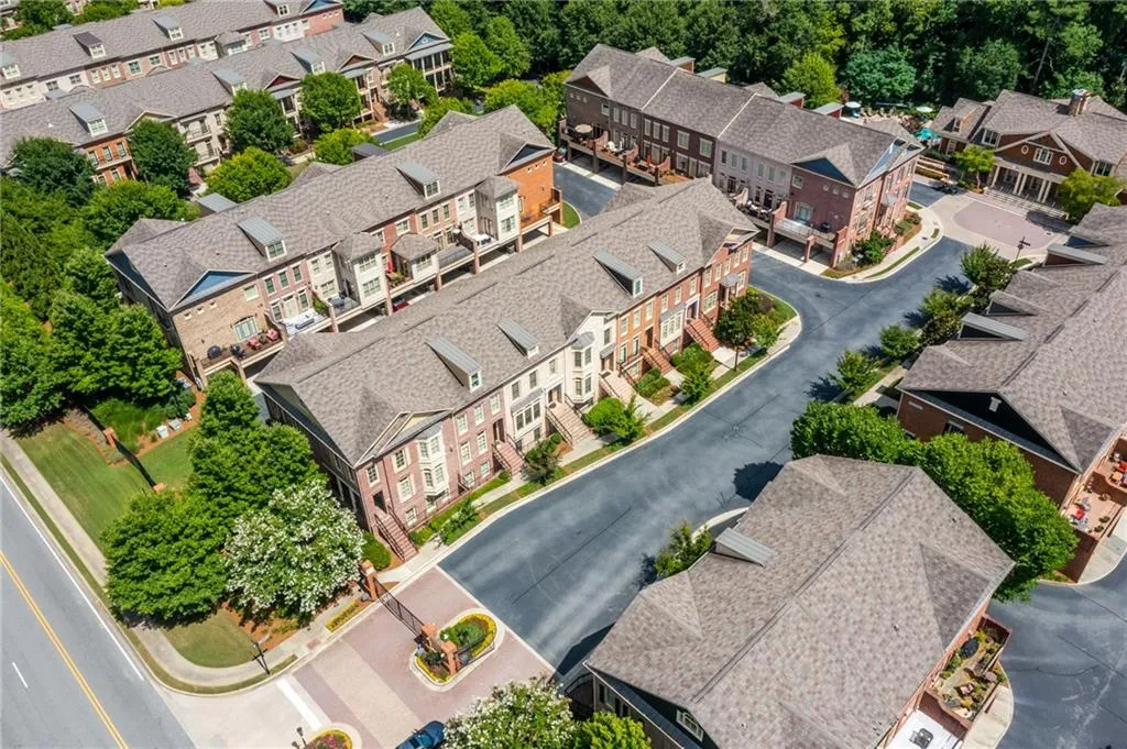 205 Riversgate Drive, Atlanta, Georgia 30339, 3 Bedrooms Bedrooms, ,3 BathroomsBathrooms,Residential,Sold,205 Riversgate Drive,7160068