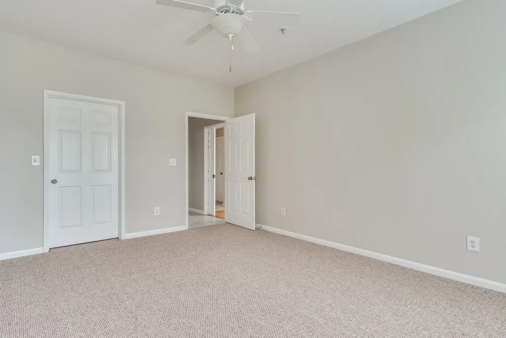 5641 Roswell Road Unit 208, Sandy Springs, Georgia 30342, 1 Bedroom Bedrooms, ,1 BathroomBathrooms,Residential,Sold,5641 Roswell Road Unit 208,6636974