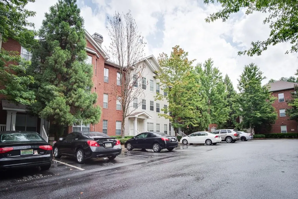 5641 Roswell Road Unit 208, Sandy Springs, Georgia 30342, 1 Bedroom Bedrooms, ,1 BathroomBathrooms,Residential,Sold,5641 Roswell Road Unit 208,6636974