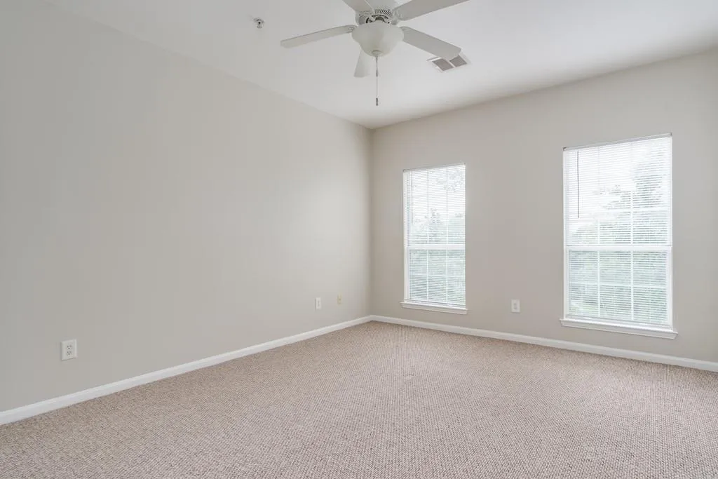 5641 Roswell Road Unit 208, Sandy Springs, Georgia 30342, 1 Bedroom Bedrooms, ,1 BathroomBathrooms,Residential,Sold,5641 Roswell Road Unit 208,6636974