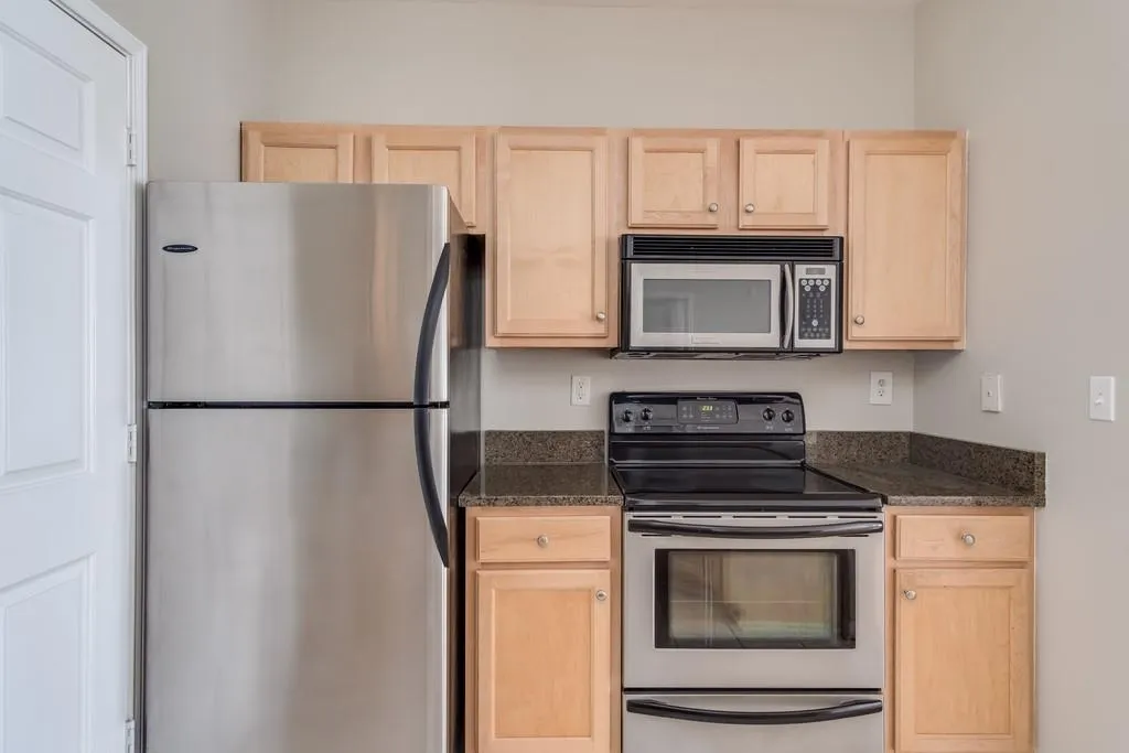 5641 Roswell Road Unit 208, Sandy Springs, Georgia 30342, 1 Bedroom Bedrooms, ,1 BathroomBathrooms,Residential,Sold,5641 Roswell Road Unit 208,6636974