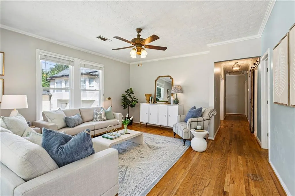 1241 Niles Avenue Nw, Atlanta, Georgia 30318, 3 Bedrooms Bedrooms, ,2 BathroomsBathrooms,Residential,For Sale,1241 Niles Avenue Nw,7643562