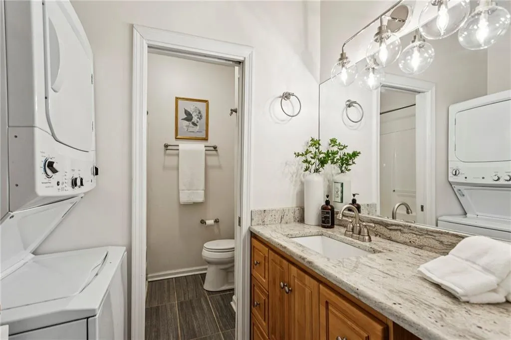 1241 Niles Avenue Nw, Atlanta, Georgia 30318, 3 Bedrooms Bedrooms, ,2 BathroomsBathrooms,Residential,For Sale,1241 Niles Avenue Nw,7643562