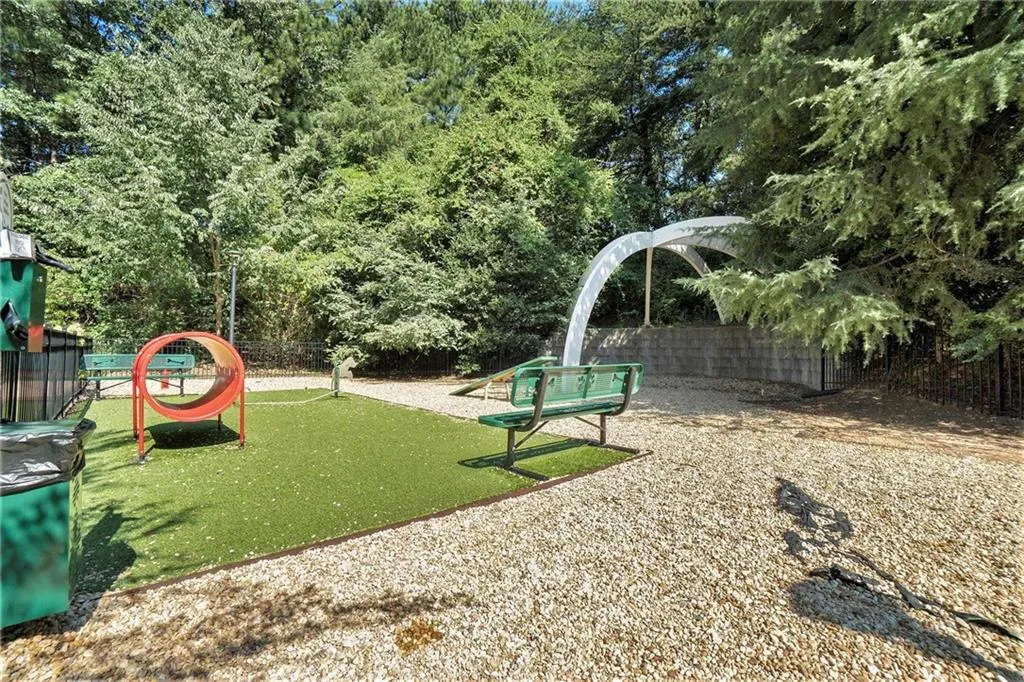 799 Hammond Drive Unit 128, Sandy Springs, Georgia 30328, 2 Bedrooms Bedrooms, ,2 BathroomsBathrooms,Residential,Sold,799 Hammond Drive Unit 128,7255096