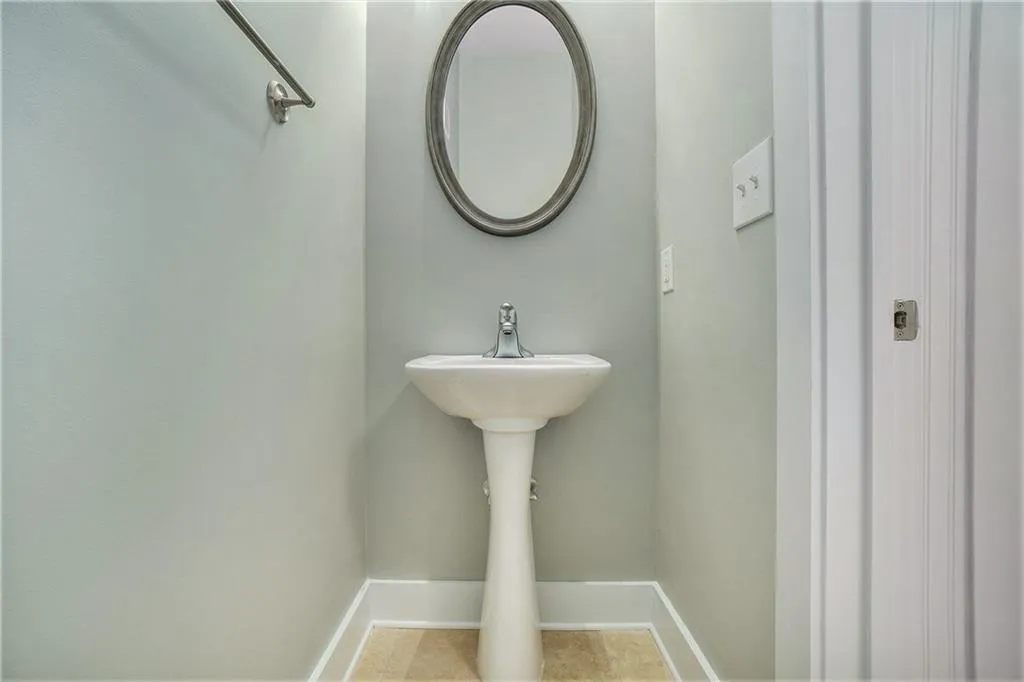 799 Hammond Drive Unit 128, Sandy Springs, Georgia 30328, 2 Bedrooms Bedrooms, ,2 BathroomsBathrooms,Residential,Sold,799 Hammond Drive Unit 128,7255096