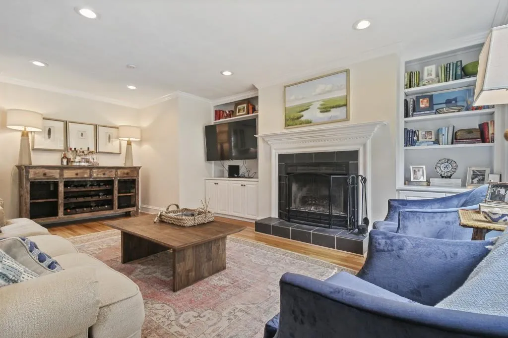 4691 E Conway Drive, Atlanta, Georgia 30327, 3 Bedrooms Bedrooms, ,2 BathroomsBathrooms,Residential,Sold,4691 E Conway Drive,6924983