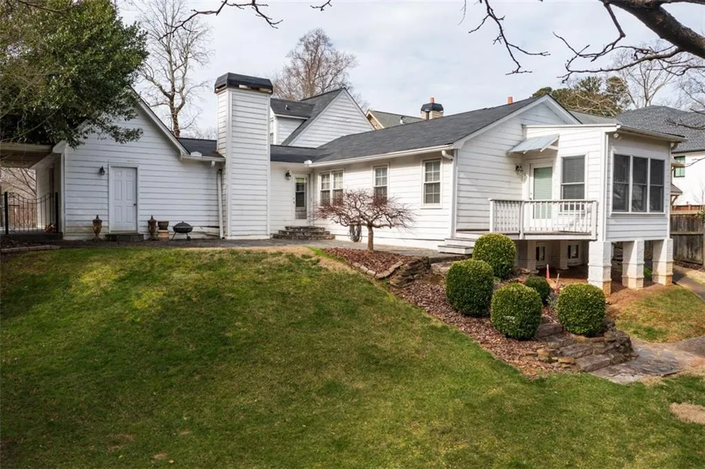 4727 E Conway Drive Nw, Atlanta, Georgia 30327, 4 Bedrooms Bedrooms, ,3 BathroomsBathrooms,Residential,Sold,4727 E Conway Drive Nw,7000592