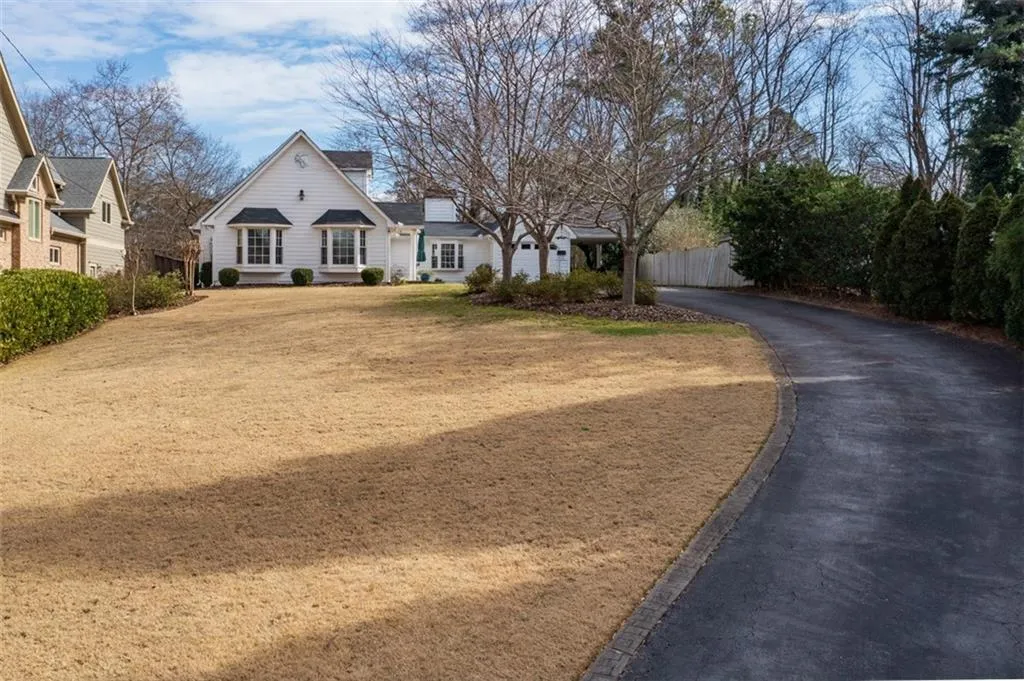 4727 E Conway Drive Nw, Atlanta, Georgia 30327, 4 Bedrooms Bedrooms, ,3 BathroomsBathrooms,Residential,Sold,4727 E Conway Drive Nw,7000592