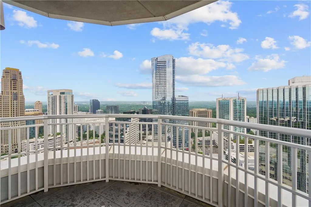 3338 Peachtree Road Unit 2005, Atlanta, Georgia 30326, 3 Bedrooms Bedrooms, ,2 BathroomsBathrooms,Residential,For Sale,3338 Peachtree Road Unit 2005,7593367