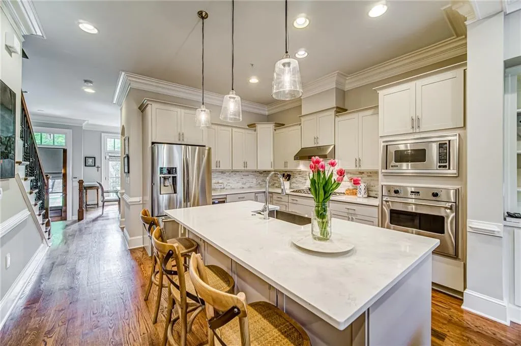 811 Creekgarden Court, Atlanta, Georgia 30339, 4 Bedrooms Bedrooms, ,4 BathroomsBathrooms,Residential,Sold,811 Creekgarden Court,6721759