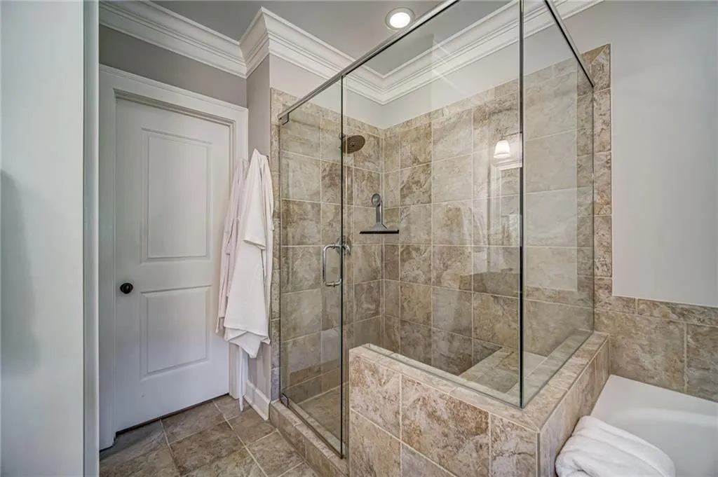 811 Creekgarden Court, Atlanta, Georgia 30339, 4 Bedrooms Bedrooms, ,4 BathroomsBathrooms,Residential,Sold,811 Creekgarden Court,6721759