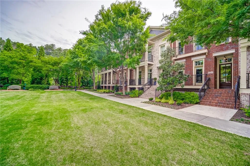 811 Creekgarden Court, Atlanta, Georgia 30339, 4 Bedrooms Bedrooms, ,4 BathroomsBathrooms,Residential,Sold,811 Creekgarden Court,6721759