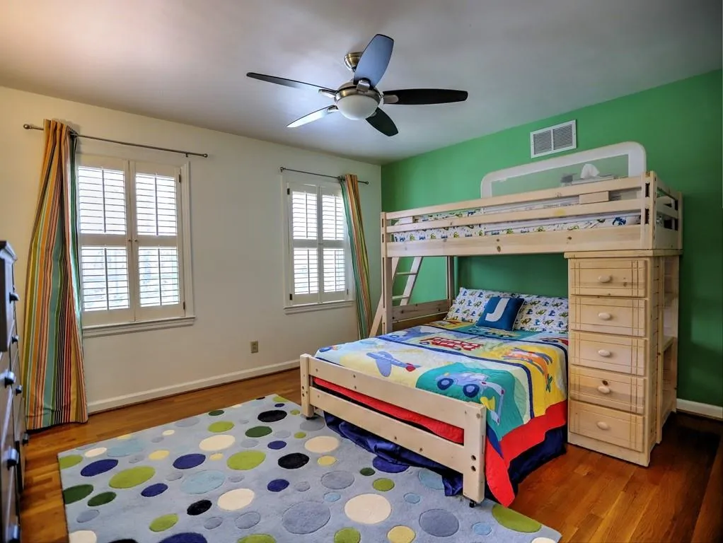 7165 Dunhill Terrace, Sandy Springs, Georgia 30328, 4 Bedrooms Bedrooms, ,4 BathroomsBathrooms,Residential,Sold,7165 Dunhill Terrace,6831593