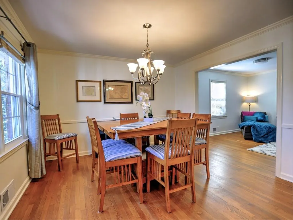 7165 Dunhill Terrace, Sandy Springs, Georgia 30328, 4 Bedrooms Bedrooms, ,4 BathroomsBathrooms,Residential,Sold,7165 Dunhill Terrace,6831593