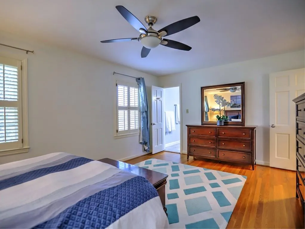 7165 Dunhill Terrace, Sandy Springs, Georgia 30328, 4 Bedrooms Bedrooms, ,4 BathroomsBathrooms,Residential,Sold,7165 Dunhill Terrace,6831593