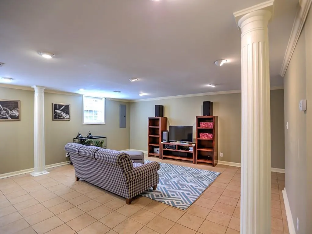 7165 Dunhill Terrace, Sandy Springs, Georgia 30328, 4 Bedrooms Bedrooms, ,4 BathroomsBathrooms,Residential,Sold,7165 Dunhill Terrace,6831593