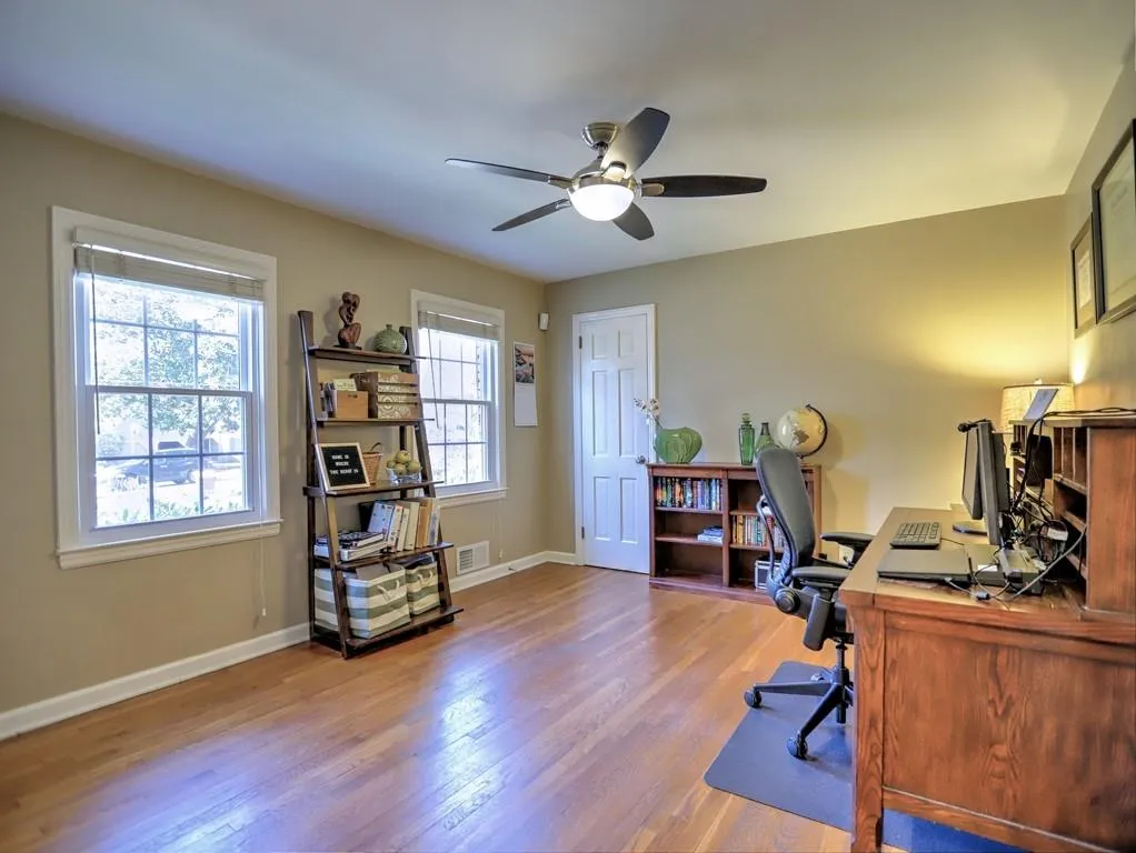 7165 Dunhill Terrace, Sandy Springs, Georgia 30328, 4 Bedrooms Bedrooms, ,4 BathroomsBathrooms,Residential,Sold,7165 Dunhill Terrace,6831593