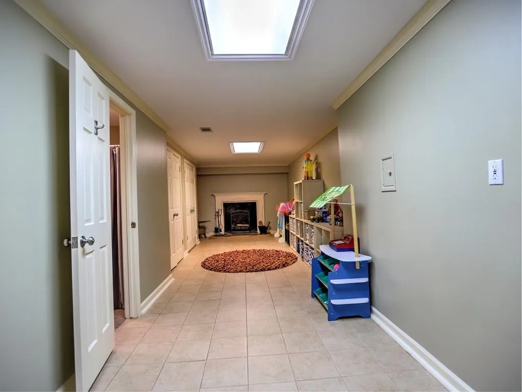 7165 Dunhill Terrace, Sandy Springs, Georgia 30328, 4 Bedrooms Bedrooms, ,4 BathroomsBathrooms,Residential,Sold,7165 Dunhill Terrace,6831593