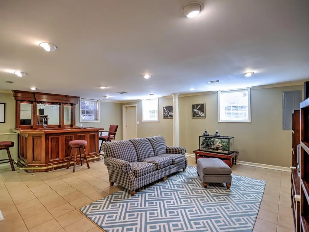 7165 Dunhill Terrace, Sandy Springs, Georgia 30328, 4 Bedrooms Bedrooms, ,4 BathroomsBathrooms,Residential,Sold,7165 Dunhill Terrace,6831593