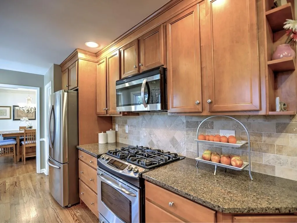 7165 Dunhill Terrace, Sandy Springs, Georgia 30328, 4 Bedrooms Bedrooms, ,4 BathroomsBathrooms,Residential,Sold,7165 Dunhill Terrace,6831593