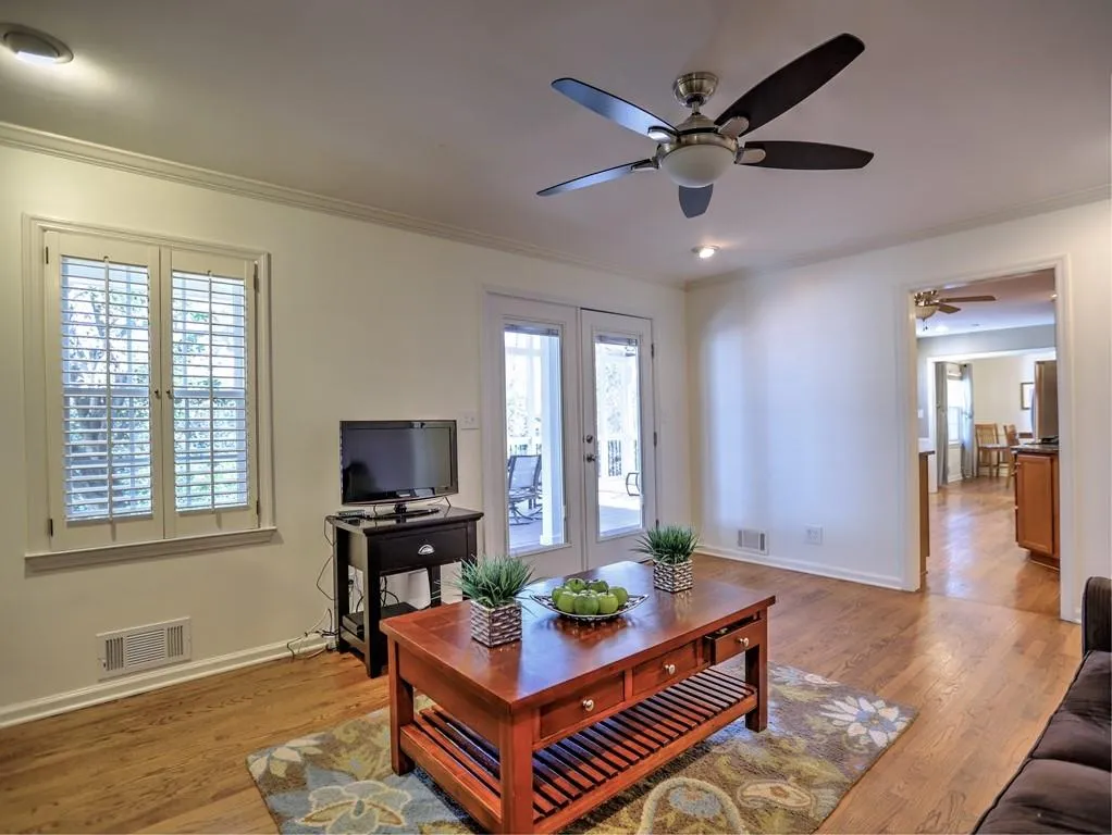 7165 Dunhill Terrace, Sandy Springs, Georgia 30328, 4 Bedrooms Bedrooms, ,4 BathroomsBathrooms,Residential,Sold,7165 Dunhill Terrace,6831593