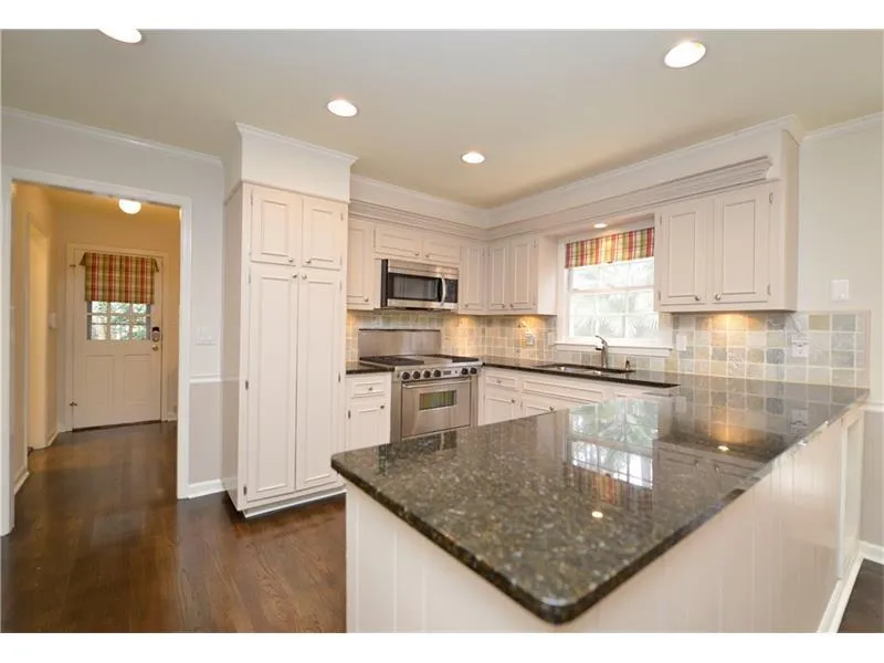 7285 Hunters Branch Drive, Sandy Springs, Georgia 30328, 4 Bedrooms Bedrooms, ,2 BathroomsBathrooms,Residential,Sold,7285 Hunters Branch Drive,5792069