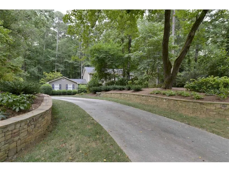 7285 Hunters Branch Drive, Sandy Springs, Georgia 30328, 4 Bedrooms Bedrooms, ,2 BathroomsBathrooms,Residential,Sold,7285 Hunters Branch Drive,5792069