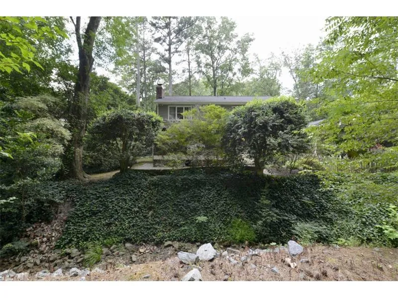 7285 Hunters Branch Drive, Sandy Springs, Georgia 30328, 4 Bedrooms Bedrooms, ,2 BathroomsBathrooms,Residential,Sold,7285 Hunters Branch Drive,5792069