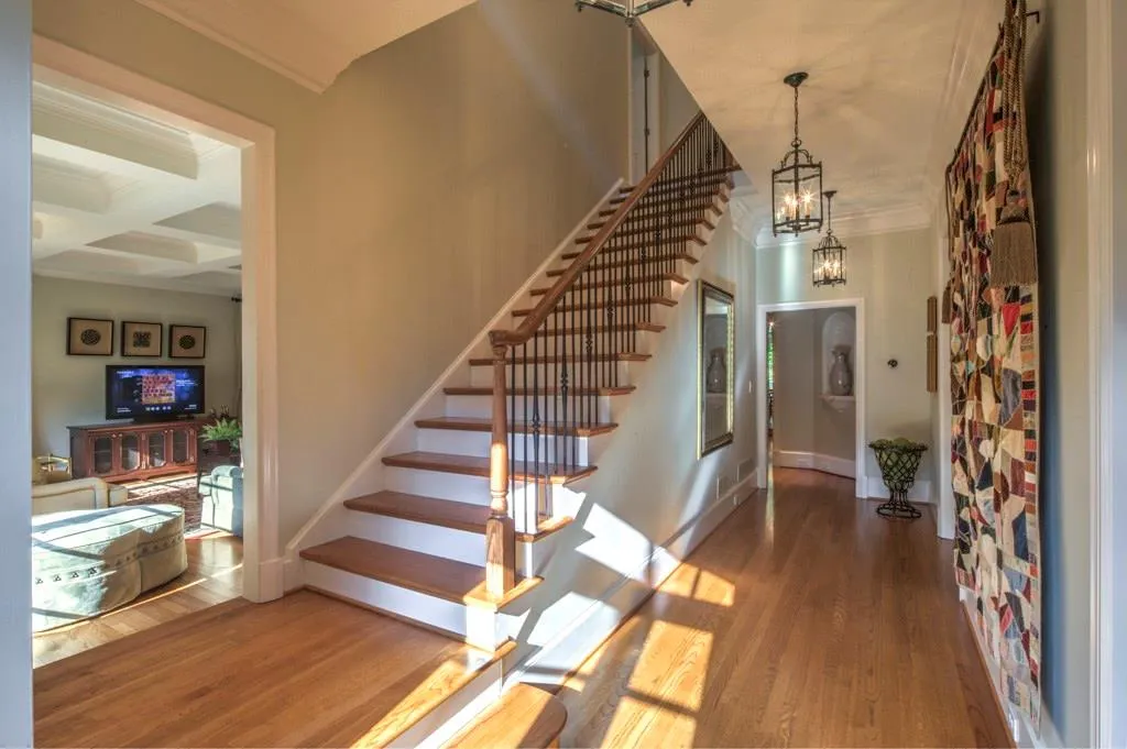 2611 Winslow Drive Ne, Atlanta, Georgia 30305, 5 Bedrooms Bedrooms, ,4 BathroomsBathrooms,Residential,Sold,2611 Winslow Drive Ne,5691057