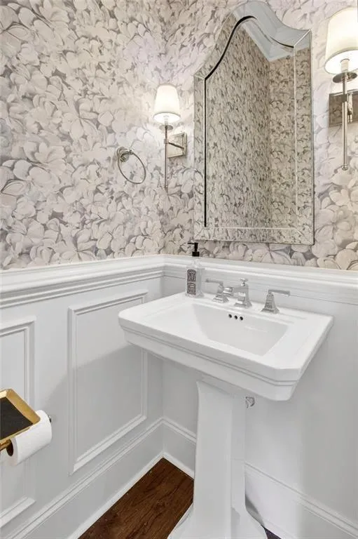 Powder room