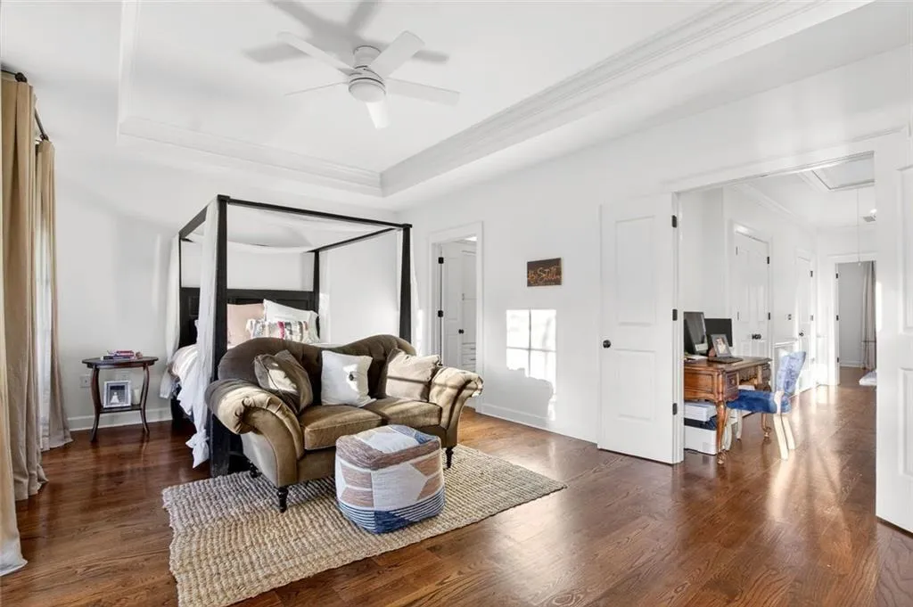 Primary suite