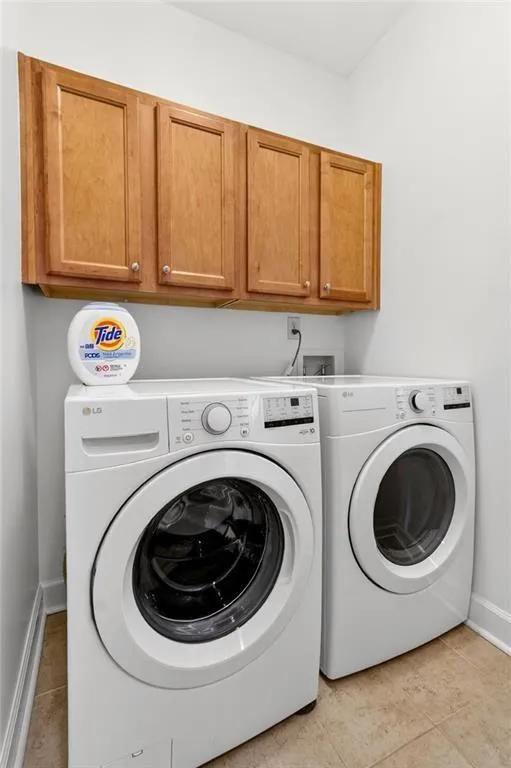 813 Creekgarden Court, Atlanta, Georgia 30339, 3 Bedrooms Bedrooms, ,3 BathroomsBathrooms,Residential,Sold,813 Creekgarden Court,7700148