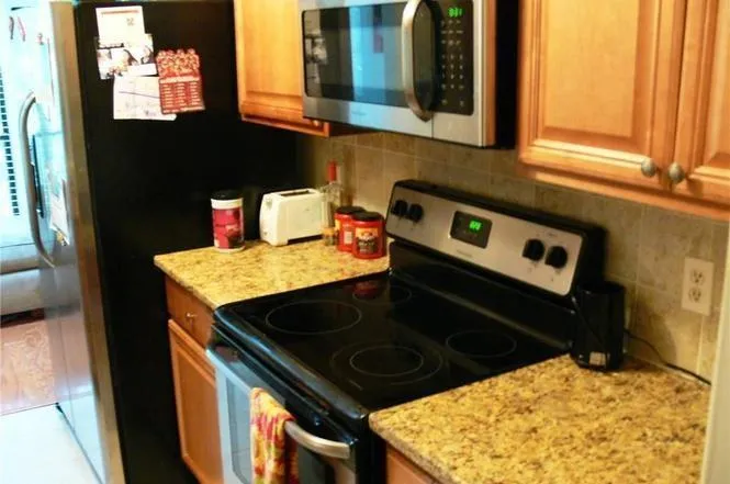 9400 Roberts Drive Unit 5h, Atlanta, Georgia 30350, 2 Bedrooms Bedrooms, ,2 BathroomsBathrooms,Residential,Sold,9400 Roberts Drive Unit 5h,6549081