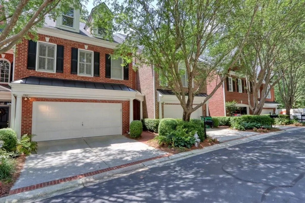 3 Carrington Way, Atlanta, Georgia 30328, 3 Bedrooms Bedrooms, ,2 BathroomsBathrooms,Residential,Sold,3 Carrington Way,7083151