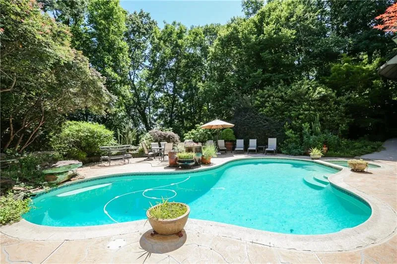 140 Habersham Waters Court, Sandy Springs, Georgia 30350, 5 Bedrooms Bedrooms, ,5 BathroomsBathrooms,Residential,Sold,140 Habersham Waters Court,6645027