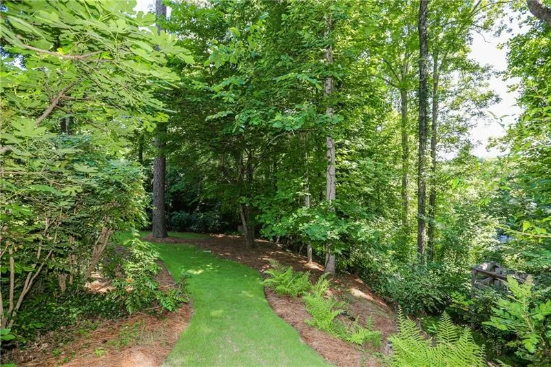 140 Habersham Waters Court, Sandy Springs, Georgia 30350, 5 Bedrooms Bedrooms, ,5 BathroomsBathrooms,Residential,Sold,140 Habersham Waters Court,6645027