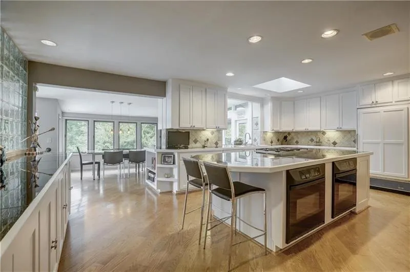 140 Habersham Waters Court, Sandy Springs, Georgia 30350, 5 Bedrooms Bedrooms, ,5 BathroomsBathrooms,Residential,Sold,140 Habersham Waters Court,6645027
