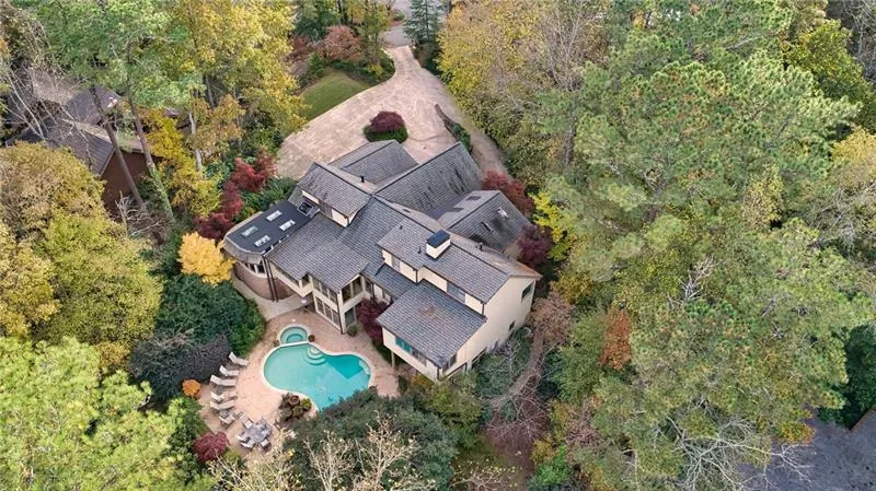 140 Habersham Waters Court, Sandy Springs, Georgia 30350, 5 Bedrooms Bedrooms, ,5 BathroomsBathrooms,Residential,Sold,140 Habersham Waters Court,6645027