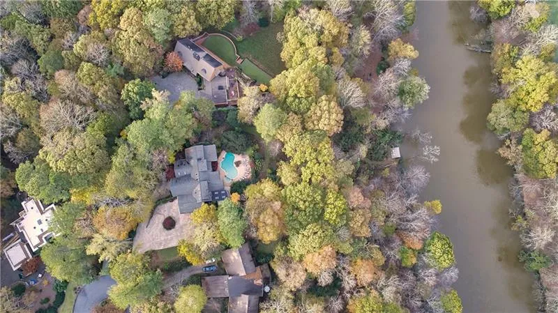 140 Habersham Waters Court, Sandy Springs, Georgia 30350, 5 Bedrooms Bedrooms, ,5 BathroomsBathrooms,Residential,Sold,140 Habersham Waters Court,6645027