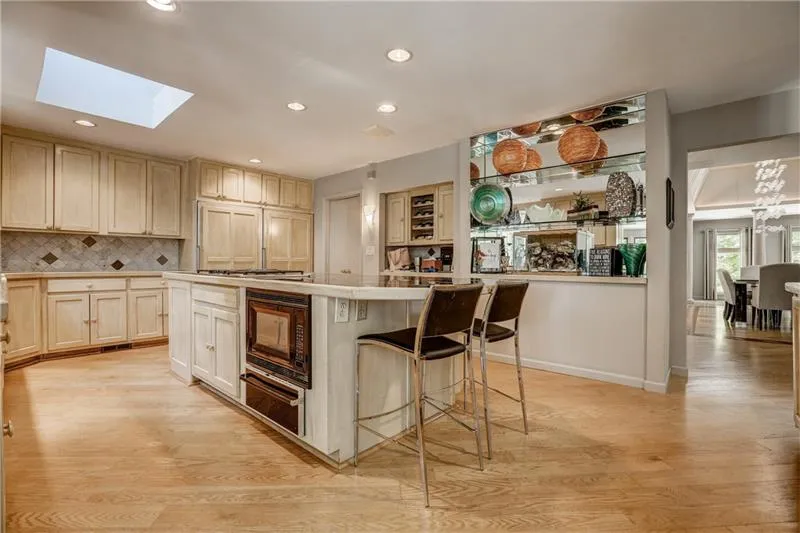 140 Habersham Waters Court, Sandy Springs, Georgia 30350, 5 Bedrooms Bedrooms, ,5 BathroomsBathrooms,Residential,Sold,140 Habersham Waters Court,6645027