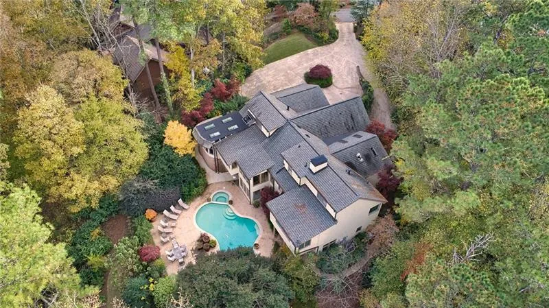 140 Habersham Waters Court, Sandy Springs, Georgia 30350, 5 Bedrooms Bedrooms, ,5 BathroomsBathrooms,Residential,Sold,140 Habersham Waters Court,6645027